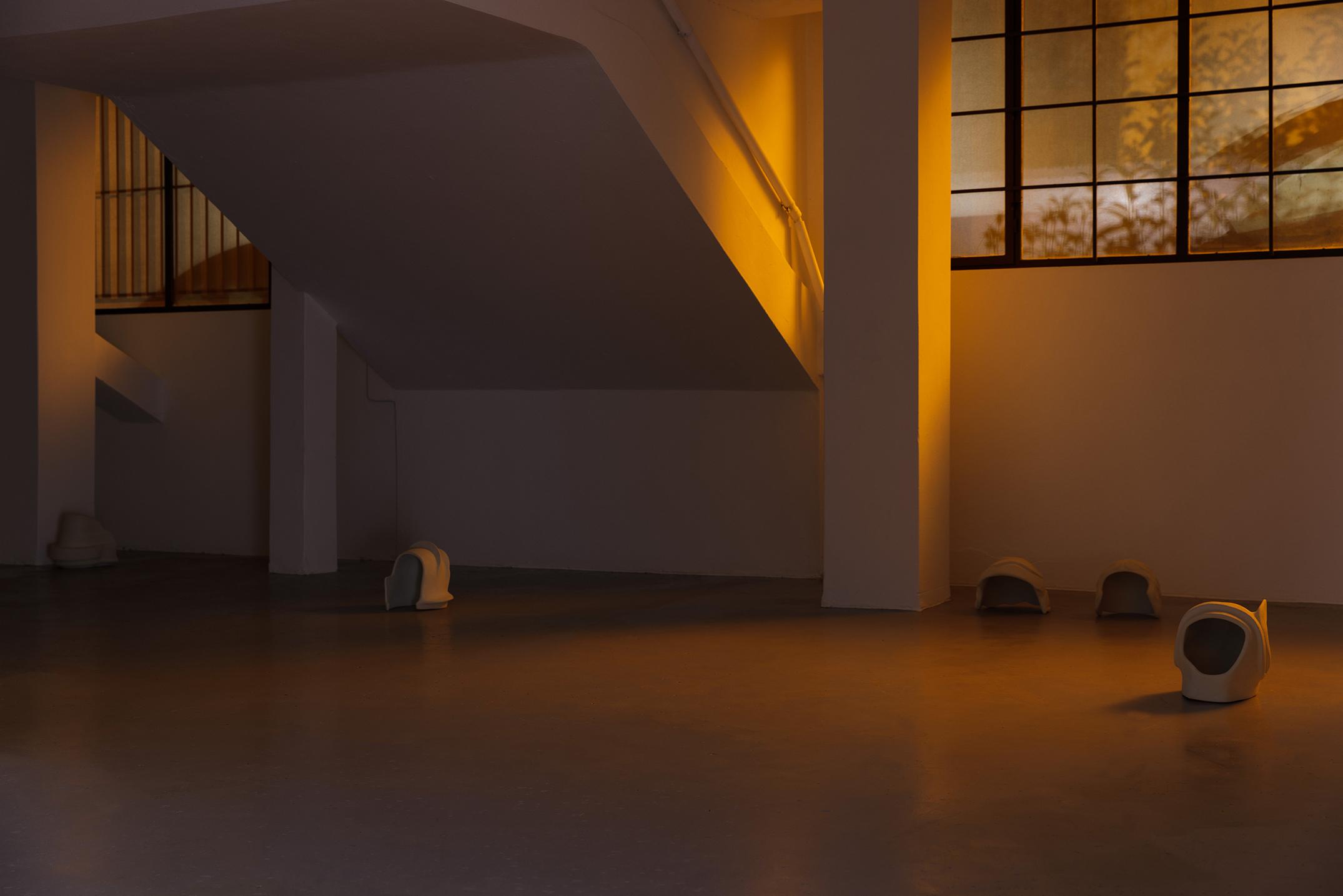 THREE SPEEDS - Image 2